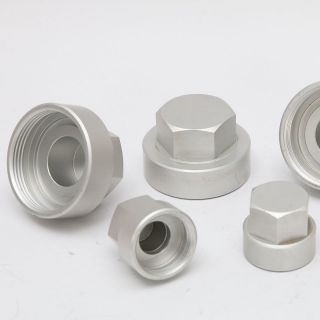 CNC精密加工機加工鋁護(hù)蓋